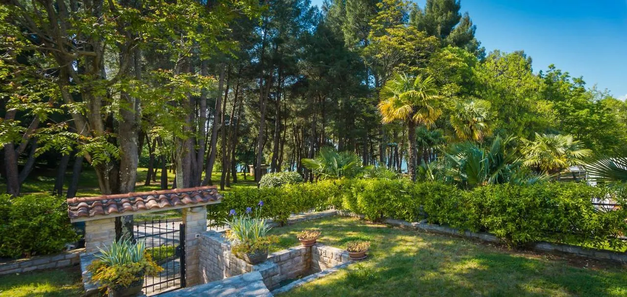 Villa Parenzo 150Mt Dal Mare 8Min Piedi Dal Centro بوريتش